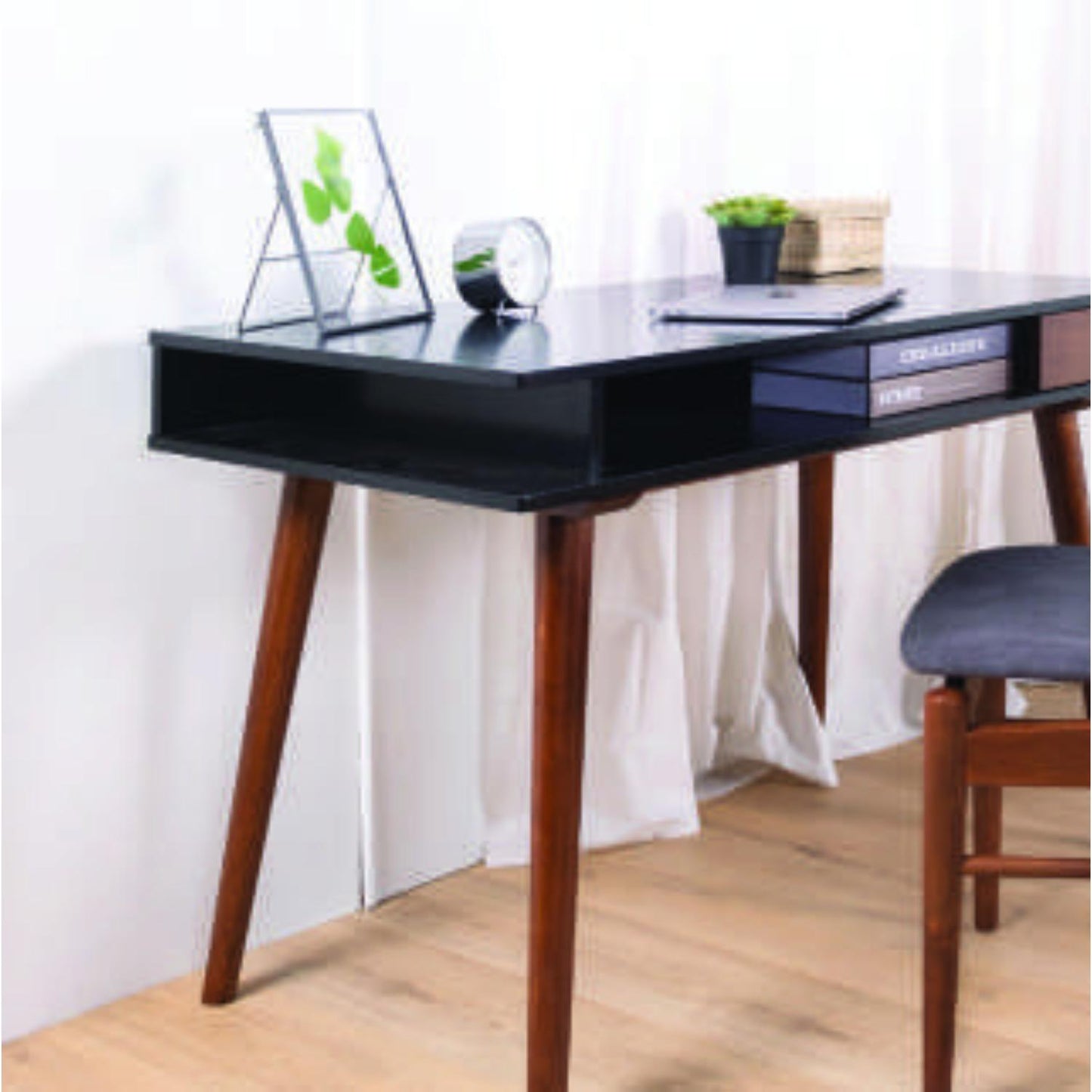 Wesly Writing Desk